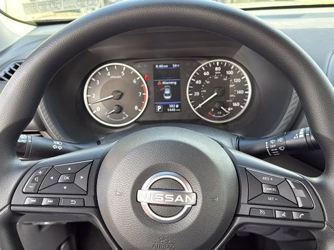 Certified 2025 Nissan Sentra S FWD image 9