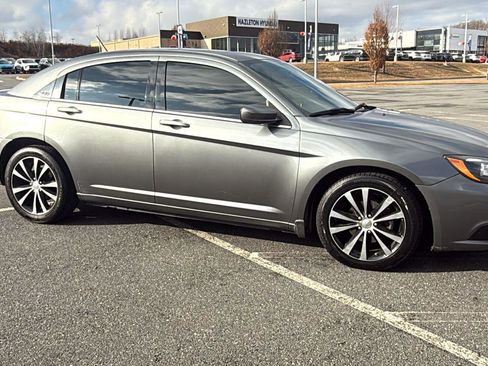 Used 2013 Chrysler 200 Limited w/ Sun/Sound Group image 3