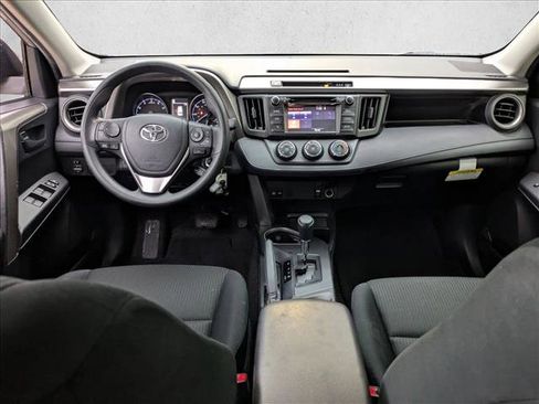 Used 2018 Toyota RAV4 LE image 16