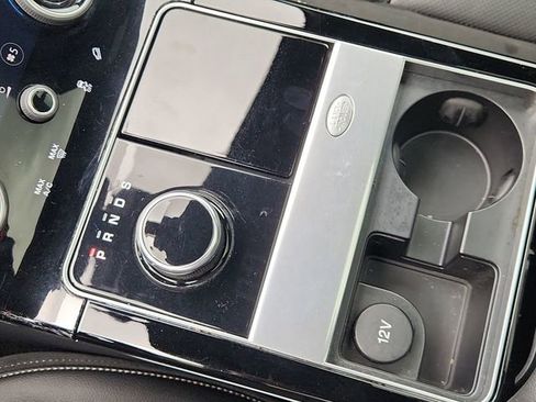 Used 2018 Land Rover Range Rover Velar R-Dynamic SE AWD/4WD image 16
