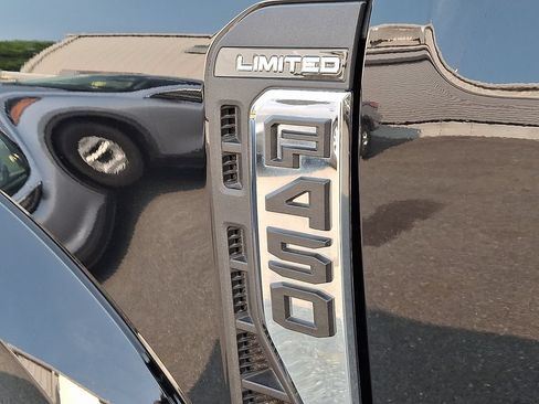 Used 2024 Ford F450 Limited AWD/4WD image 41