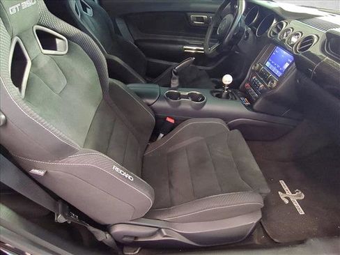 Used 2016 Ford Mustang Shelby GT350 w/ Track Package image 18