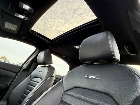 Used 2023 Kia Forte GT-Line w/ GT-Line Premium Package image 15