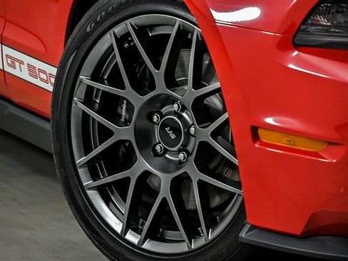 Used 2011 Ford Mustang Shelby GT500 w/ SVT Performance Pkg RWD image 4