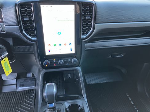 Used 2025 Ford Ranger XLT w/ Chrome Accent Package image 12