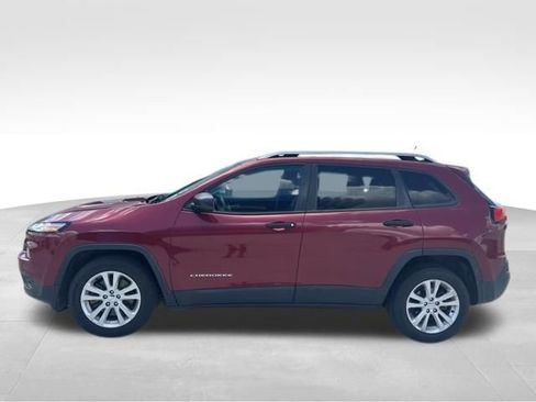 Used 2015 Jeep Cherokee Sport FWD image 5