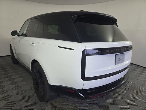 Used 2024 Land Rover Range Rover SE AWD/4WD image 7