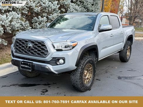 Used 2021 Toyota Tacoma TRD Off-Road image 3