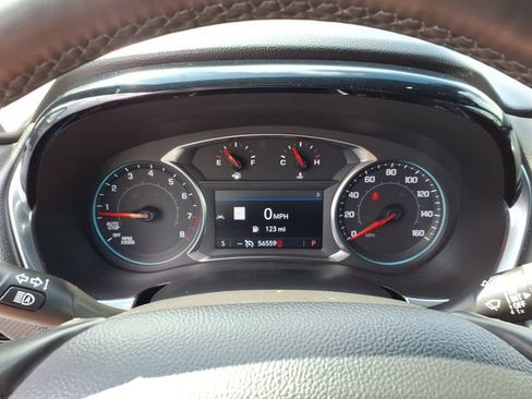 Used 2023 Chevrolet Traverse RS FWD image 27