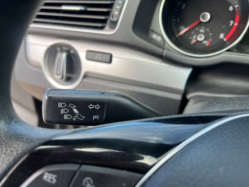 Used 2017 Volkswagen Passat 1.8T S image 12