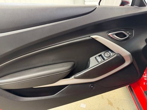 Used 2021 Chevrolet Camaro SS RWD image 9