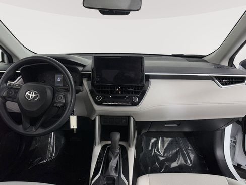 Used 2023 Toyota Corolla Cross L image 35