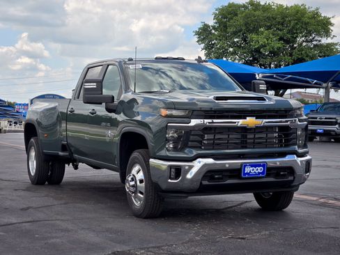 New 2026 Chevrolet Silverado 3500 LT w/ Texas Edition AWD/4WD image 2