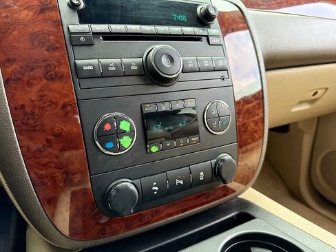 Used 2013 Chevrolet Silverado 1500 LTZ w/ LTZ White Diamond Edition image 11