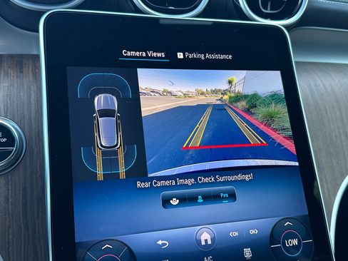 Used 2025 Mercedes-Benz GLC 300 GLC 300 image 19