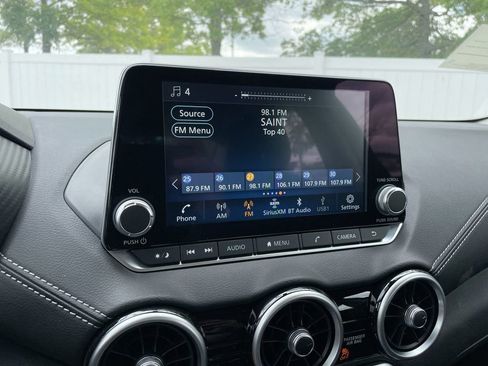 Used 2025 Nissan Sentra SV w/ Trunk Package image 24