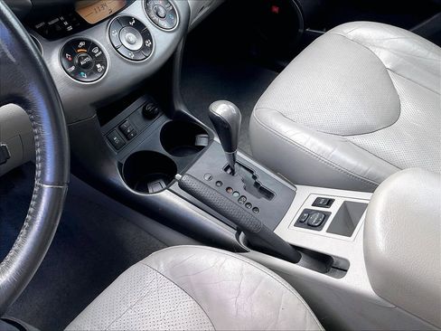 Used 2010 Toyota RAV4 Limited AWD/4WD image 19