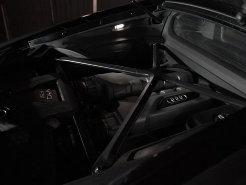 Used 2017 Audi R8 V10 AWD/4WD image 12