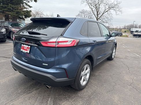 Certified 2019 Ford Edge SE image 3