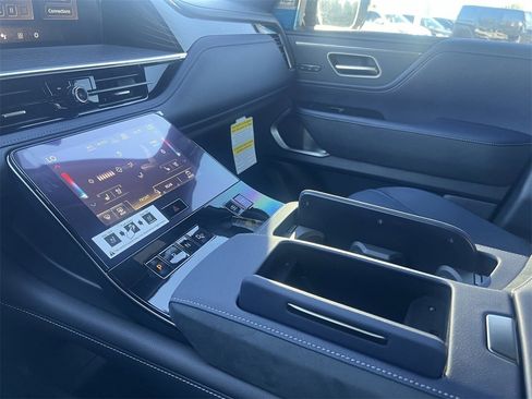 New 2026 INFINITI QX80 4WD w/ Sport Exterior Package image 17