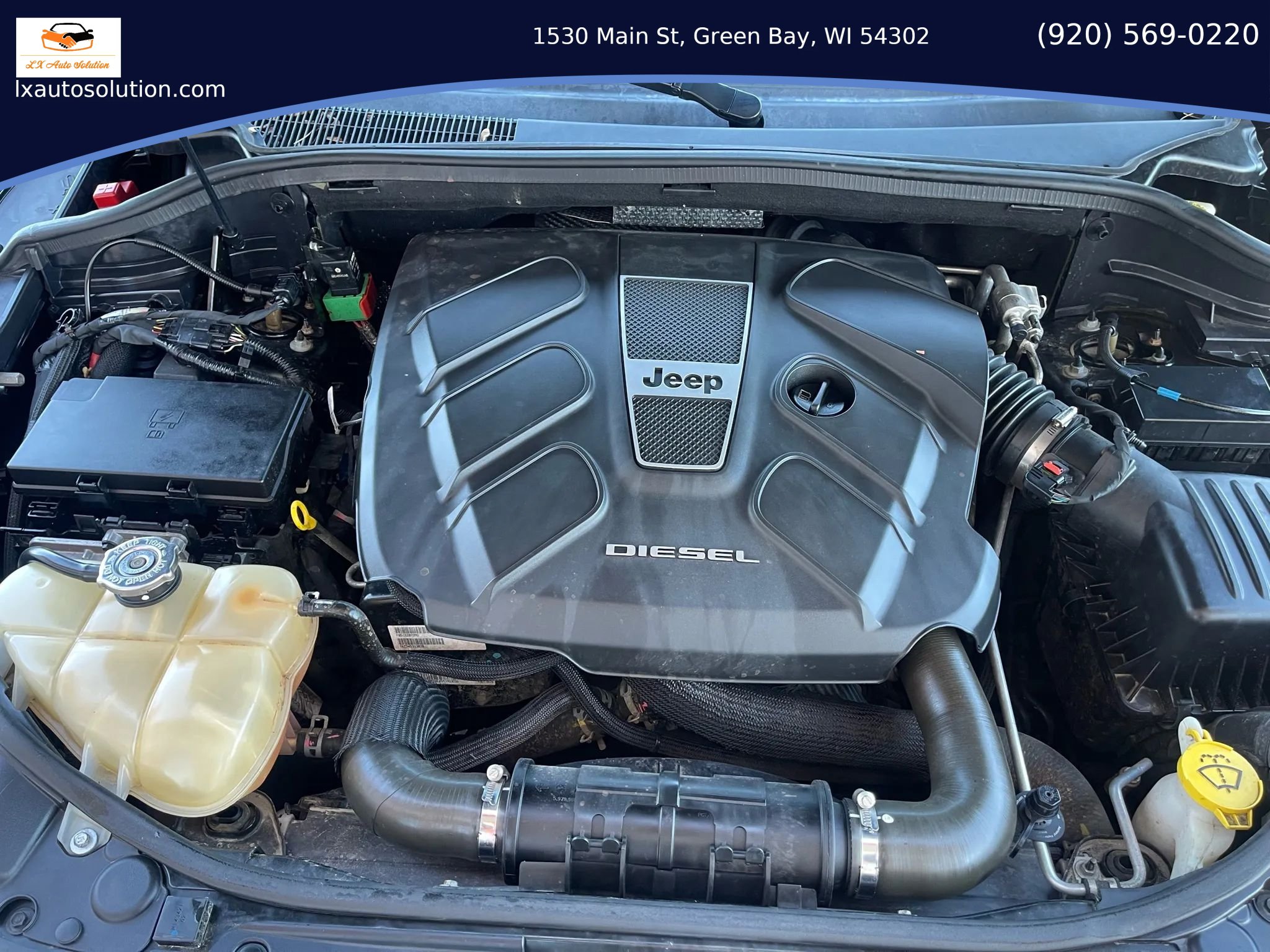 Used 2014 Jeep Grand Cherokee Overland w/ Advanced Technology Group AWD/4WD image 18