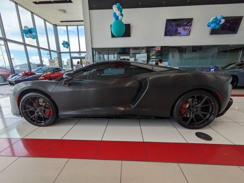 Used 2020 McLaren GT RWD image 2