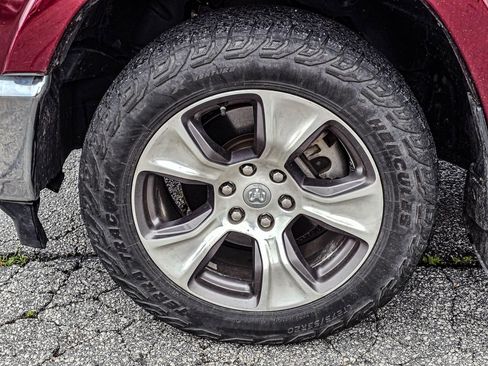 Used 2021 RAM 1500 Laramie AWD/4WD image 12