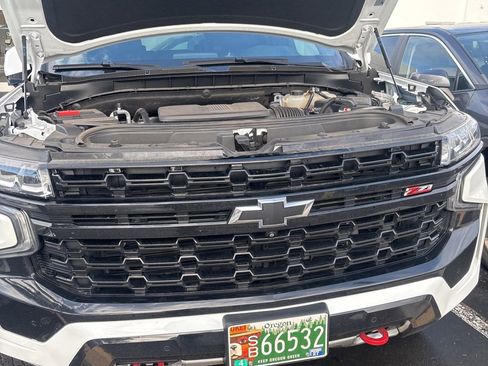 Used 2023 Chevrolet Tahoe Z71 w/ Luxury Package image 21