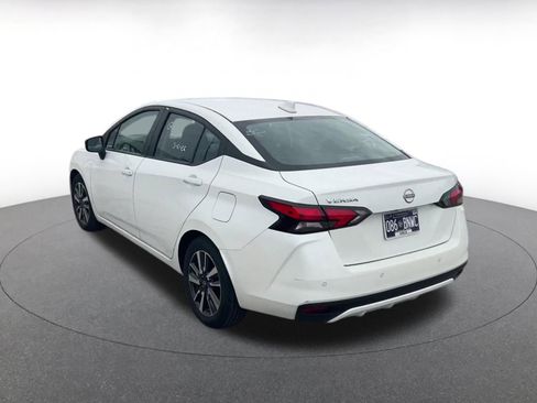 Used 2025 Nissan Versa SV image 11