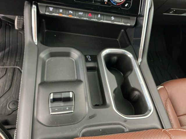 Used 2024 GMC Sierra 3500 Denali Ultimate AWD/4WD image 22