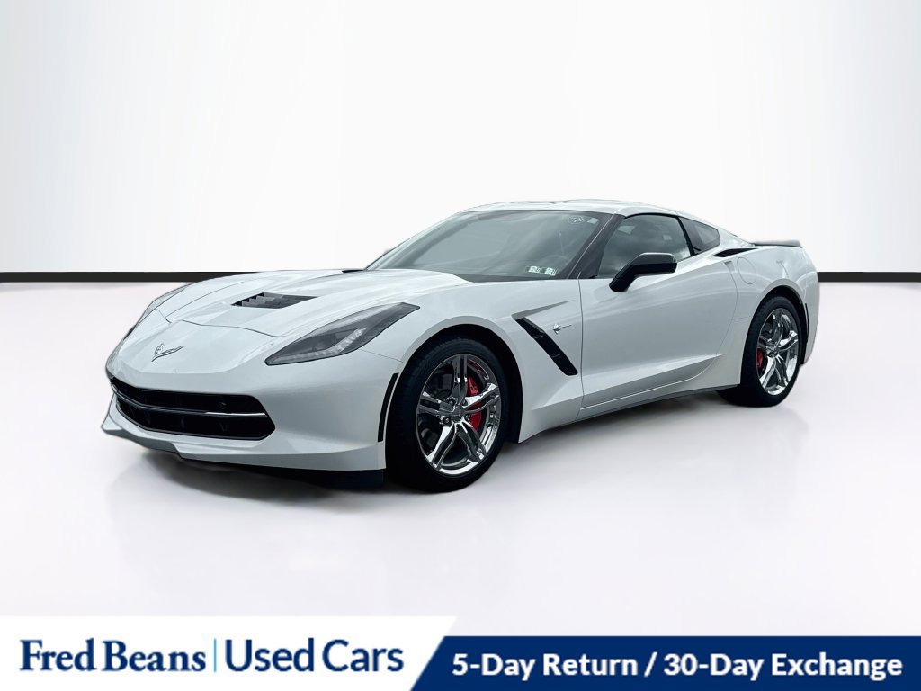 Used 2017 Chevrolet Corvette Stingray Coupe w/ 2LT RWD image 3