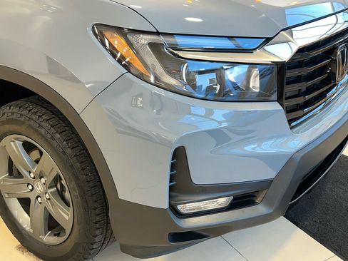 Certified 2023 Honda Ridgeline RTL-E image 2