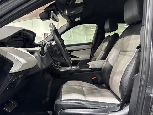 Used 2020 Land Rover Range Rover Evoque R-Dynamic S image 44