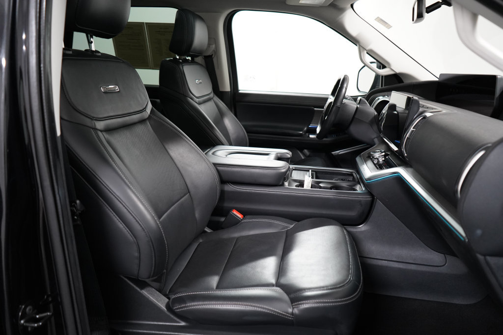 Certified 2025 Ford Expedition Platinum AWD/4WD image 23