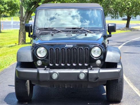 Used 2014 Jeep Wrangler Unlimited Sport w/ Quick Order Package 24S AWD/4WD image 2