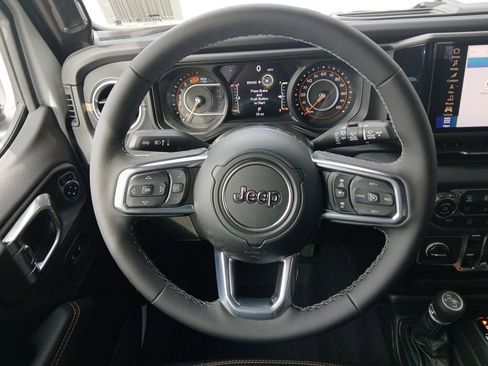 New 2026 Jeep Wrangler Unlimited Sahara AWD/4WD image 21