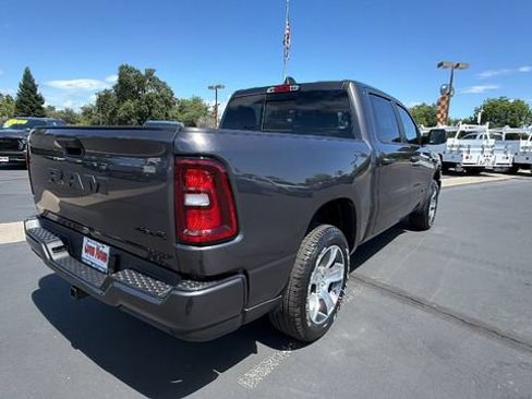 New 2026 RAM 1500 Express AWD/4WD image 4