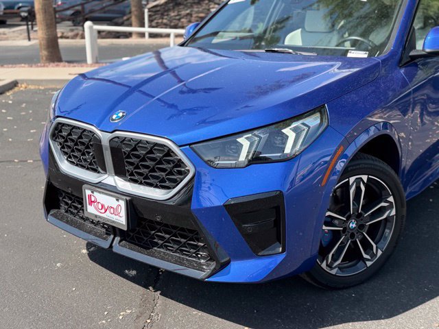 Used 2026 BMW X2 xDrive28i AWD/4WD image 3