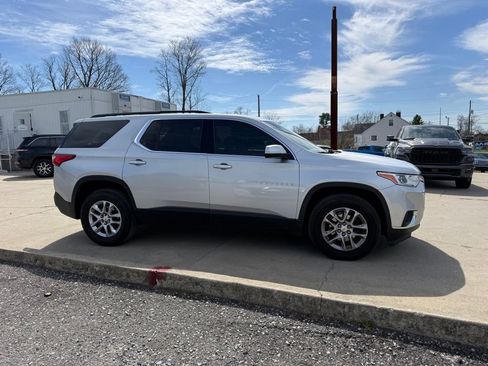Used 2020 Chevrolet Traverse LT image 5