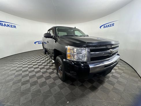 Used 2009 Chevrolet Silverado 1500 LT AWD/4WD image 2