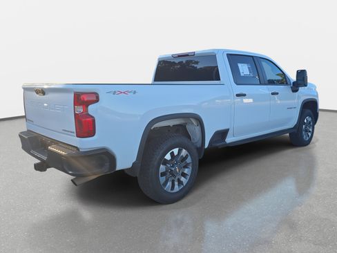 Used 2024 Chevrolet Silverado 2500 Custom w/ Custom Convenience Package image 5