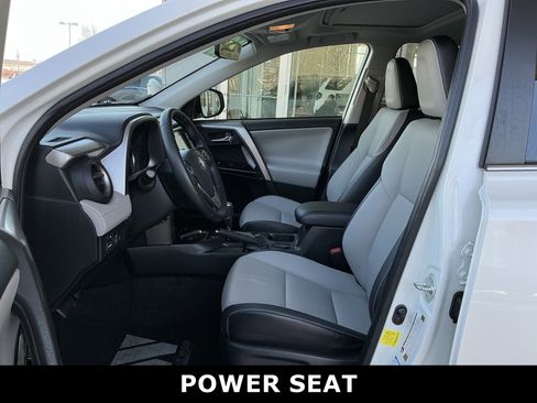 Used 2018 Toyota RAV4 Limited image 7