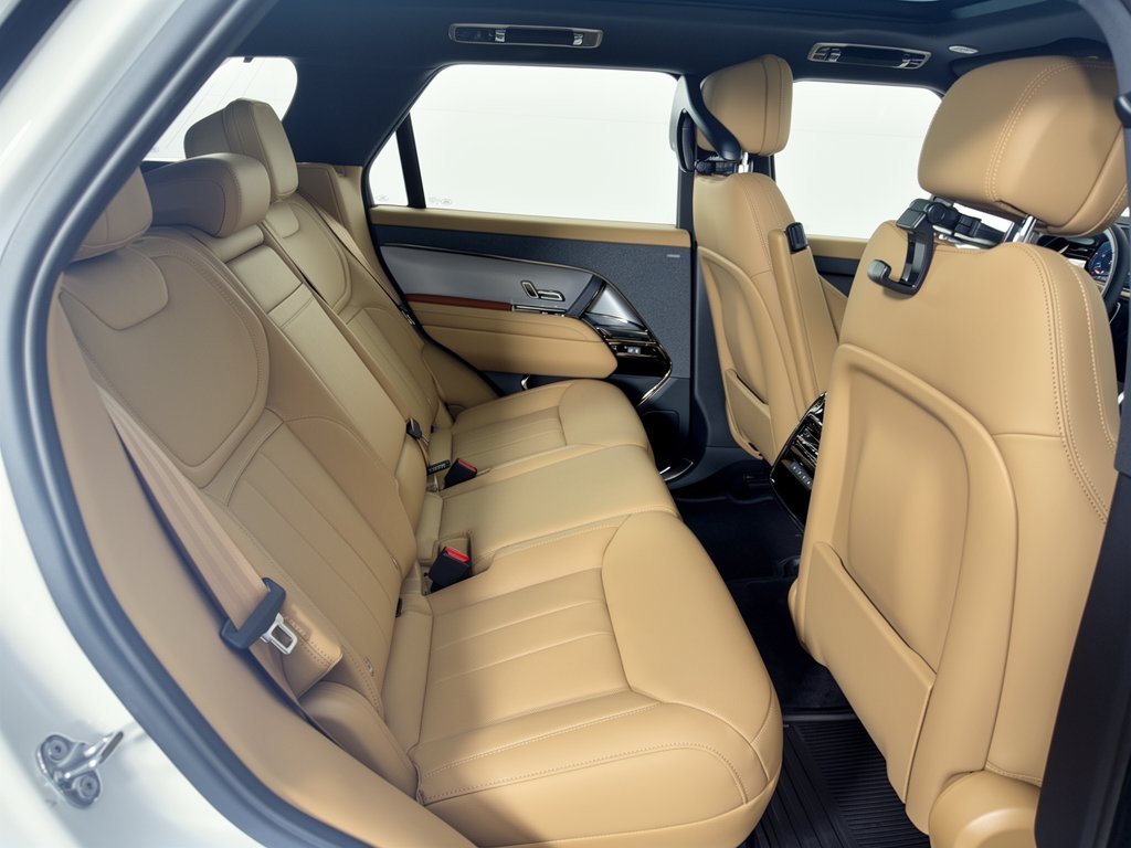 New 2027 Land Rover Range Rover Sport SE AWD/4WD image 29