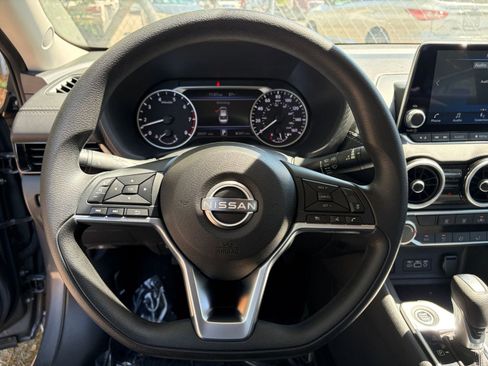 Used 2025 Nissan Sentra SV FWD image 25
