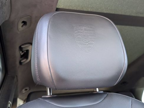 Certified 2023 Porsche Cayenne Turbo AWD/4WD image 18