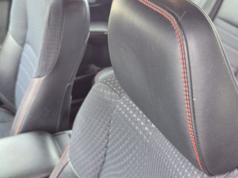 Used 2015 Toyota Camry SE FWD image 11