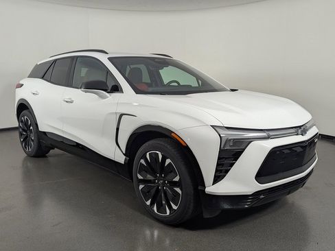 Used 2024 Chevrolet Blazer EV RS image 2