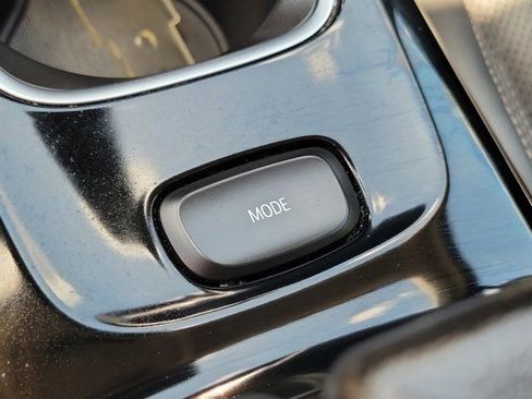 Used 2021 Buick Envision Essence w/ Technology Package I FWD image 30