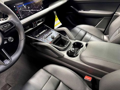 New 2026 Porsche Cayenne AWD/4WD image 17