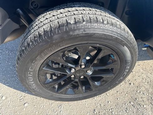 Used 2023 Jeep Wrangler Unlimited Sahara w/ Cold Weather Group image 30